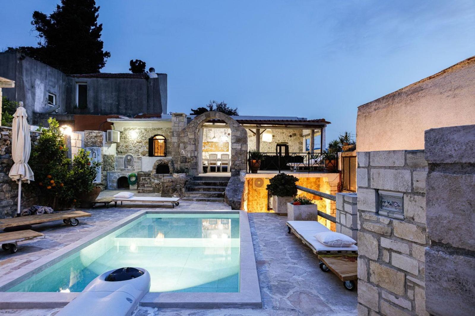 Antonia'S Stonebuilt Mansion With A Private Pool Villa Armenoi  Exterior photo